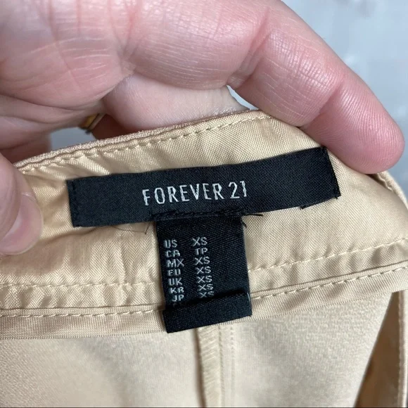 Forever 21 beige flowy panel front shorts XS - Picture 6 of 6